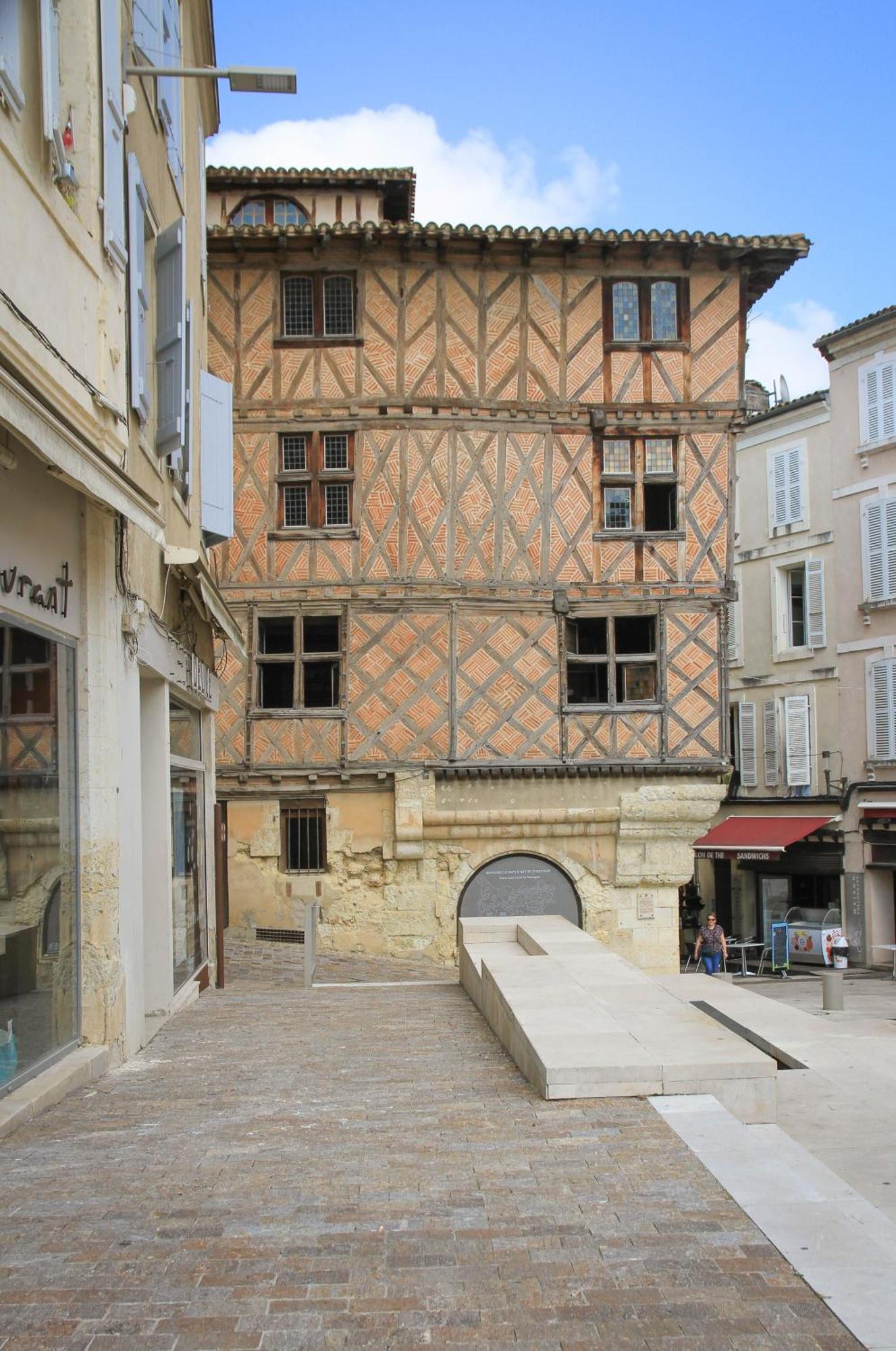 Villaret - Tres Spacieux En Coeur De Ville Auch Exterior foto